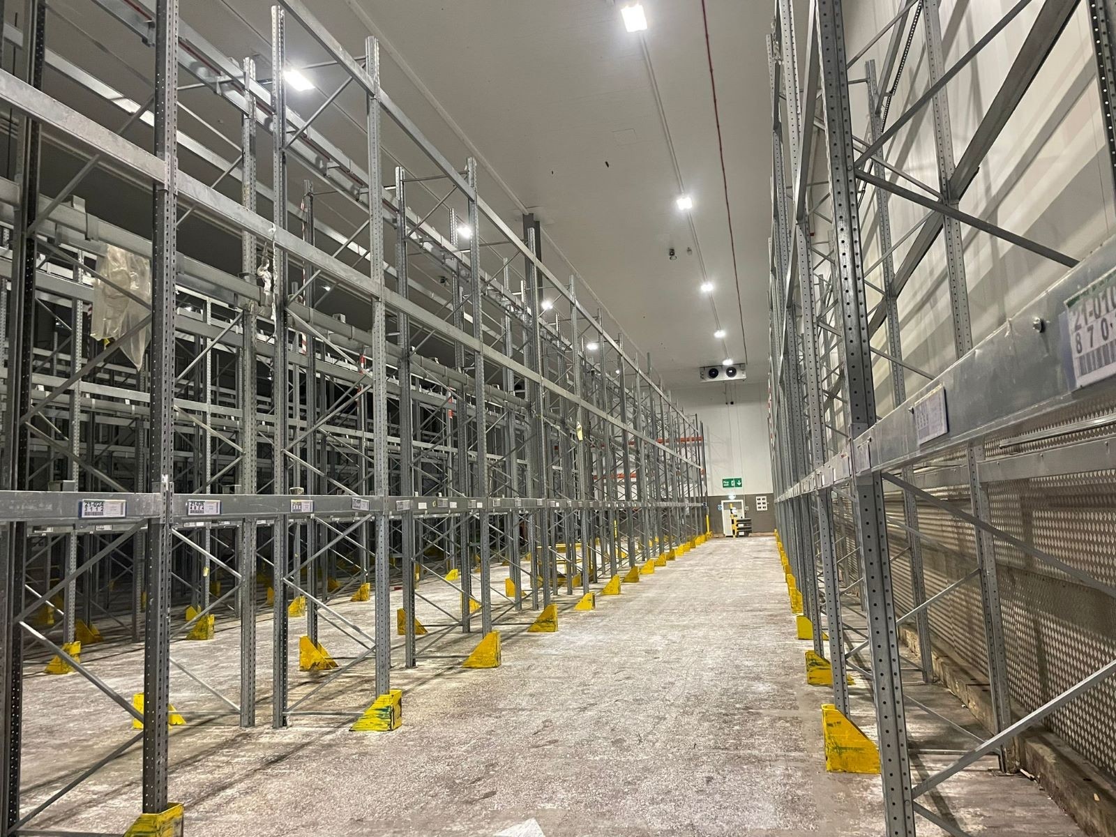 Large scale cold store solutions